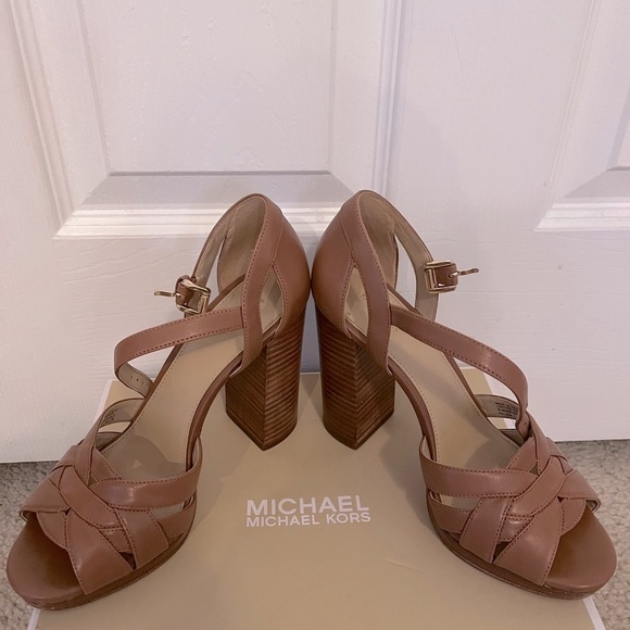 Michael Kors Anneliese platform leather shoes - Picture 3 of 7